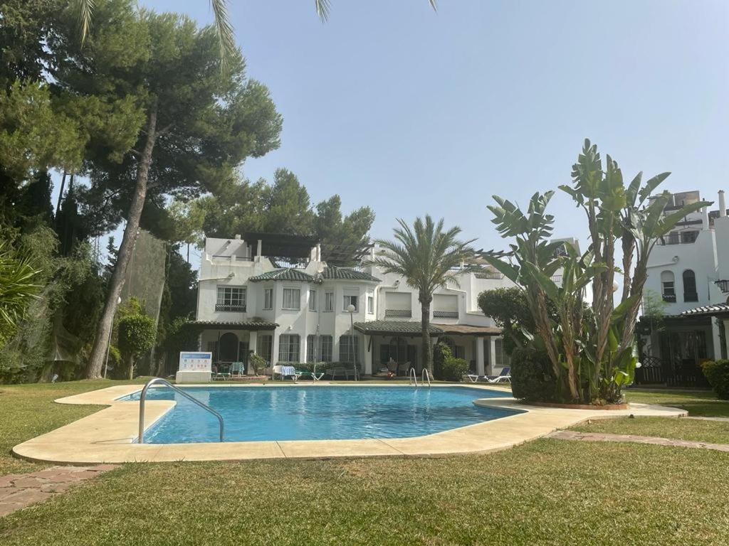 Spacious House With Private Pool Next To Golf Club Ferienhaus Marbella